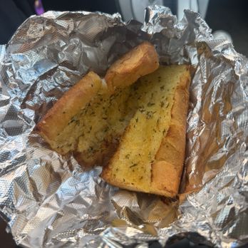 Charlie D's Pizza - Garlic Bread - Pizza Near Me - Cypress, Texas