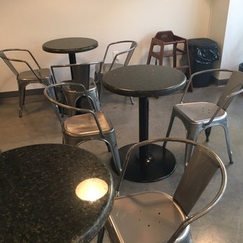 Fresco Juice & Fruit Bar - Seating - Fruits & Veggies Near Me - El Paso, Texas