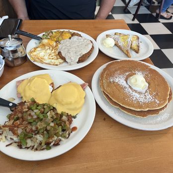Pop's Cafe - Breakfast & Brunch Near Me - Downey, California