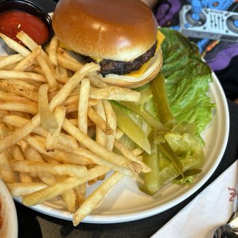 Al-Basha - Cheeseburger - Middle Eastern Near Me - Paterson, New Jersey
