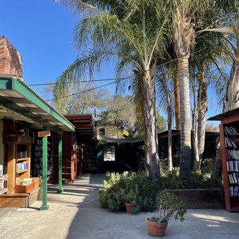 Bart's Books - Bookstores Near Me - Ojai, California