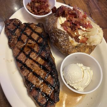 Texas Roadhouse - Barbeque Near Me - Visalia, California Texas Roadhouse - Barbeque Near Me - Visalia, California