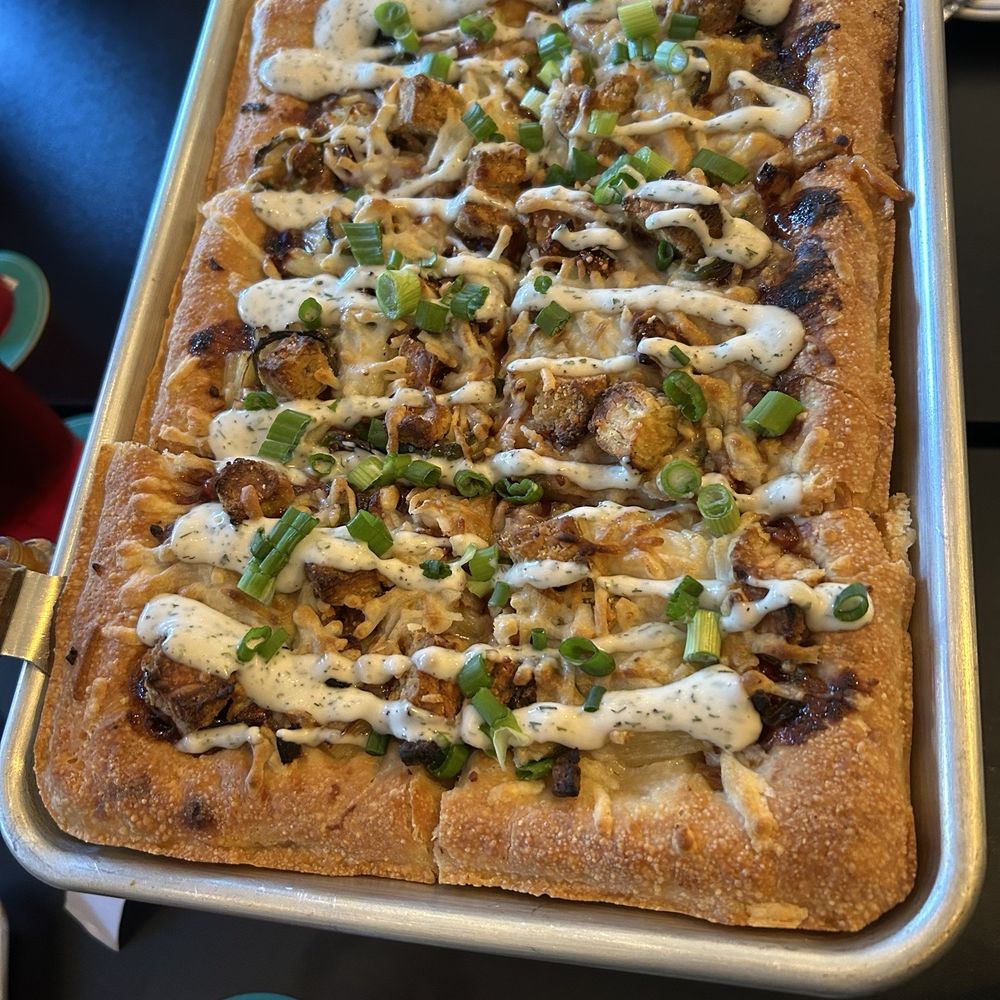 4th & State - Stuffed Specialty Pizza - Chicken - Vegan Near Me - Columbus, Ohio 4th & State - Stuffed Specialty Pizza - Chicken - Vegan Near Me - Columbus, Ohio