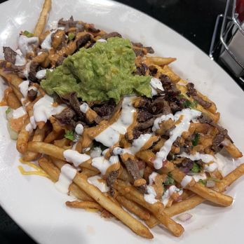 Henry's Bar & Grill - Sports Bars Near Me - Cathedral City, California