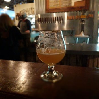 Fieldwork Brewing Co. - Roselita! - Breweries Near Me - Berkeley, California