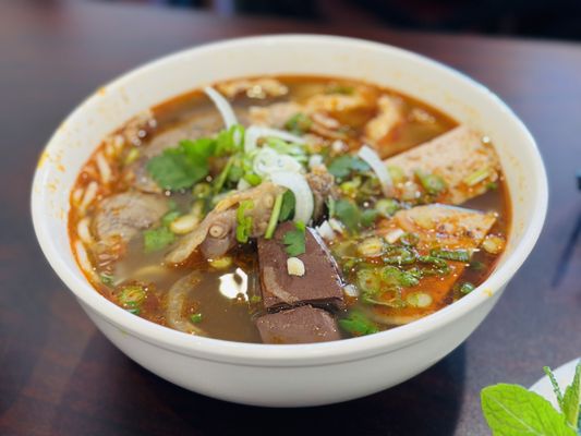 Bún Bò Huynh Dining by null
