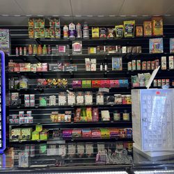La Casa Smoke Shop