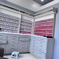 M Stella Nail Bar Oak Point