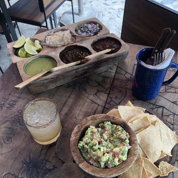 El Itacate - Guacamole and margarita - Tacos Near Me - Sayulita, NAY