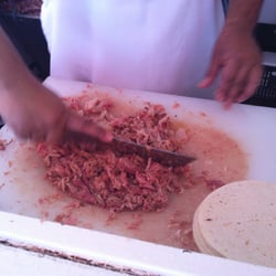 Carnitas La Polilla - La técnica original de mezclar la surtida