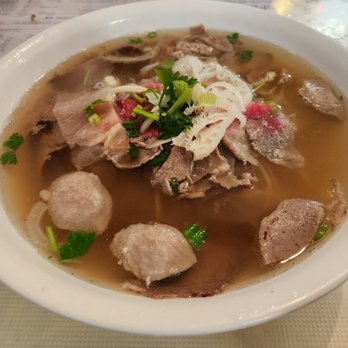 Pho Lan - Large signature pho - Vietnamese Near Me - Richmond, British Columbia