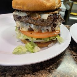 Eugene's Hitchin' Post Cafe - Double bacon cheese