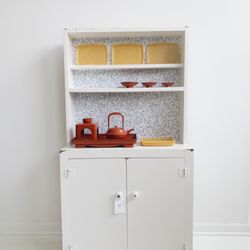 Able Shoppe - Women's, men's, children's, and homewares.