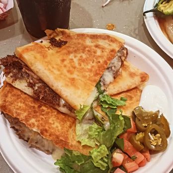 El Taquero Comer - Quesadillas de barbacoa - Mexican Near Me - El Paso, Texas El Taquero Comer - Quesadillas de barbacoa - Mexican Near Me - El Paso, Texas