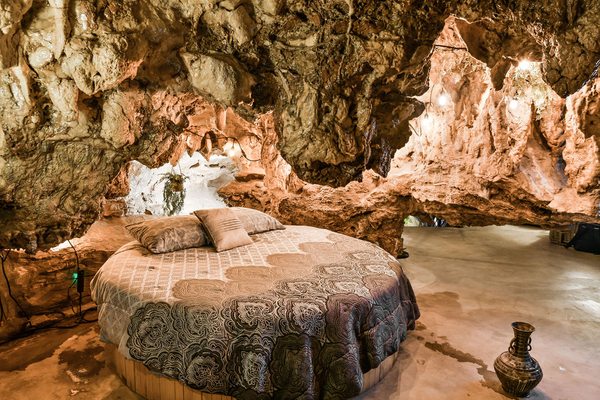 Beckham Creek Cave Lodge by null