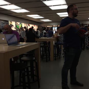 Apple Dadeland - The people were very accommodating and very fast - Computers Near Me - Miami, Florida Apple Dadeland - The people were very accommodating and very fast - Computers Near Me - Miami, Florida