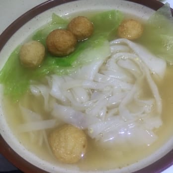 Chi Cafe - Basic fish balls noodles soup. - Hong Kong Style Cafe Near Me - Chicago, Illinois
