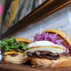 Jam Burger - You choose , the bodega or the classic!