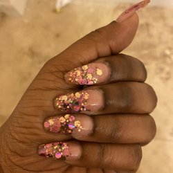 NHI VY NAILS