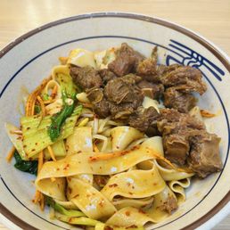N.1.2   Chili Oil Noodles with Braised Beef (Wide Noodles) 红烧牛肉油泼面 (宽）