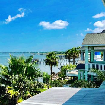 Seaside Inn - Balcony view of Galveston Bay - Bed & Breakfast Near Me - Kemah, Texas Seaside Inn - Balcony view of Galveston Bay - Bed & Breakfast Near Me - Kemah, Texas