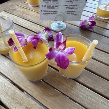 Pool Burger - Happy hour hurricanes! - Tiki Bars Near Me - Austin, Texas