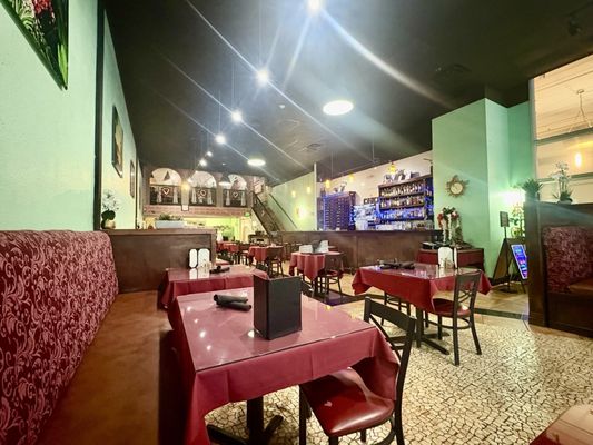 Mint Indian Restaurant And Lounge by null
