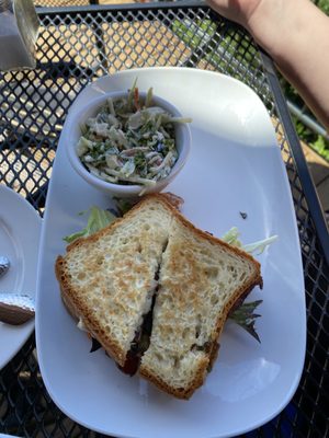 West End Tavern by null