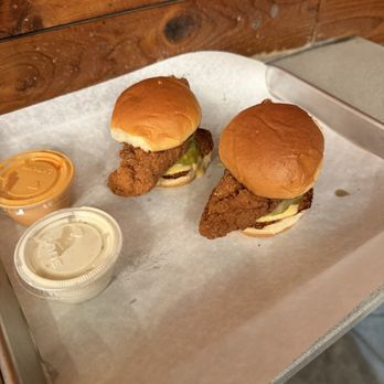 Bunz Burger - Chicken Sliders with ranch and siracha mayo - Hot Dogs Near Me - Huntington Beach, California