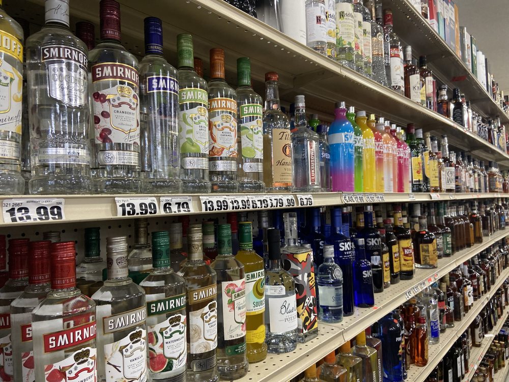 Red Bud Liquor Logo
