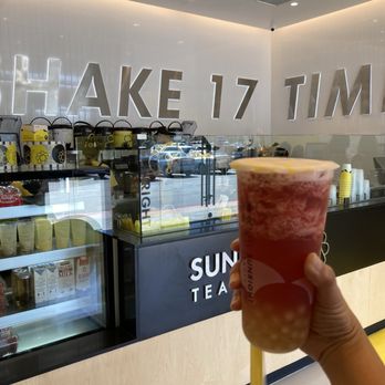 Sunright Tea Studio - Arcadia - Strawberry jasmine tea - Bubble Tea Near Me - Arcadia, California