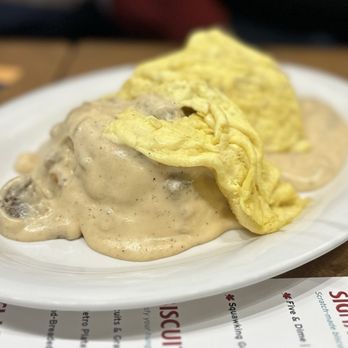 Maple Street Biscuit Company - Biscuits & Gravy - Breakfast & Brunch Near Me - Mason, Ohio Maple Street Biscuit Company - Biscuits & Gravy - Breakfast & Brunch Near Me - Mason, Ohio