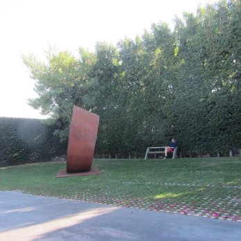Pace Gallery - Courtyard! - Art Galleries Near Me - Los Angeles, California