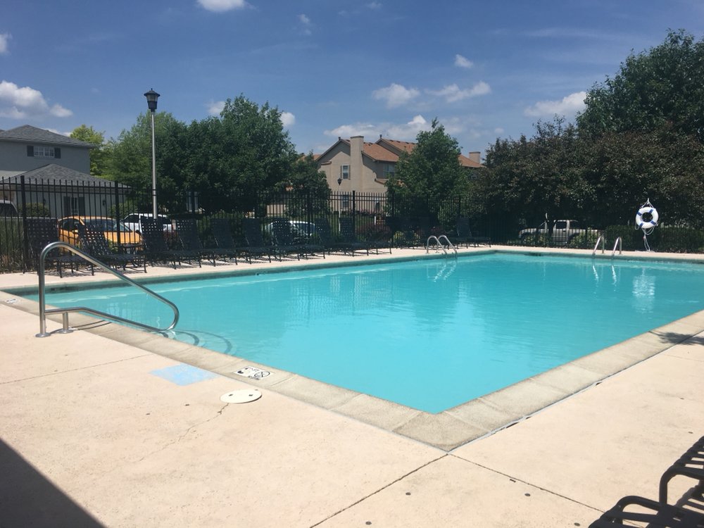 PINECREST TOWNHOMES 15303 W 128th St, Olathe, Kansas Apartments