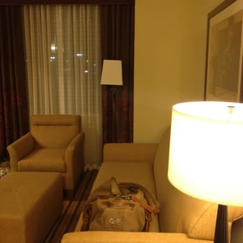 Hampton Inn & Suites Chicago/Mt. Prospect - Couch area in suite - Hotels Near Me - Mount Prospect, Illinois Hampton Inn & Suites Chicago/Mt. Prospect - Couch area in suite - Hotels Near Me - Mount Prospect, Illinois