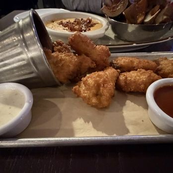 Sports Edition Bar - Jumbo Wings - American Near Me - Chicago, Illinois