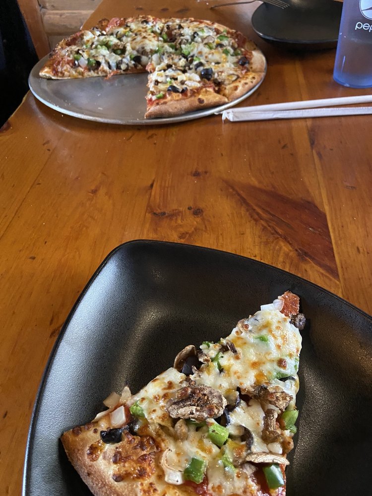 STAGELINE PIZZA CLOSED Updated August 2024 12 Photos & 18 Reviews