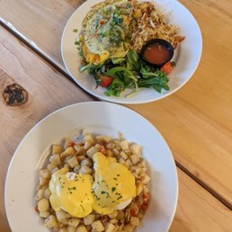 Potato skillet and dos estilos omelette. So delicious! Potato skillet and dos estilos omelette. So delicious!