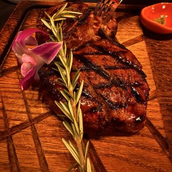Aina Steak & Seafood - Steakhouses Near Me - Urban Honolulu, Hawaii