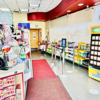 Lee's Sandwiches - the inside of a store - Vietnamese Near Me - Alhambra, California