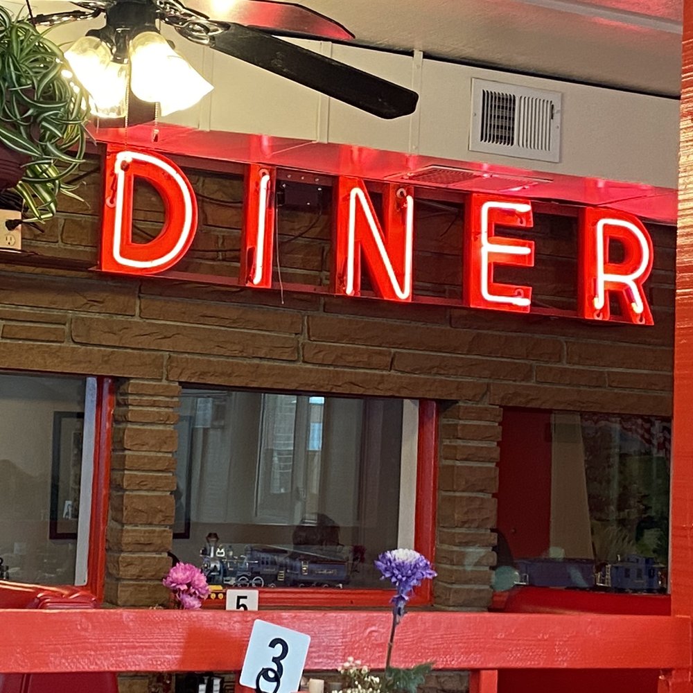 Luxury Diner - Diners Near Me - Cheyenne, Wyoming Luxury Diner - Diners Near Me - Cheyenne, Wyoming
