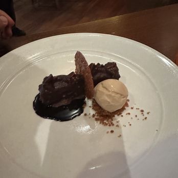 Boca - Candy bar dessert. Snickers Beverly Hills cousin - Italian Near Me - Cincinnati, Ohio