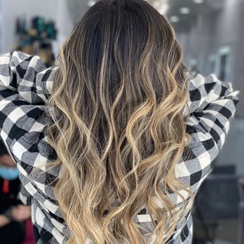 Davida Salon - Hair Extensions Near Me - New York, New York
