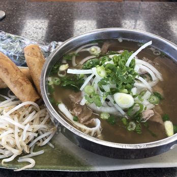 Bmc Phơ Bánh Mí Ché Calí Bakery & Restaurant - Yum yum - Vietnamese Near Me - West Covina, California
