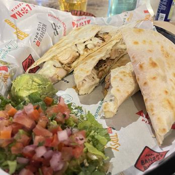 La Pina Cantina - Chicken quesadilla - Tacos Near Me - Honolulu, Hawaii La Pina Cantina - Chicken quesadilla - Tacos Near Me - Honolulu, Hawaii