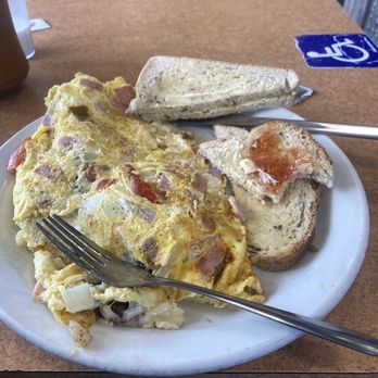 Orange Tree Breakfast & Lunch - Supreme omelette - Breakfast & Brunch Near Me - Tamarac, Florida