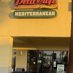 Petit Café