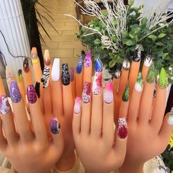 Luxury Nails and Spa