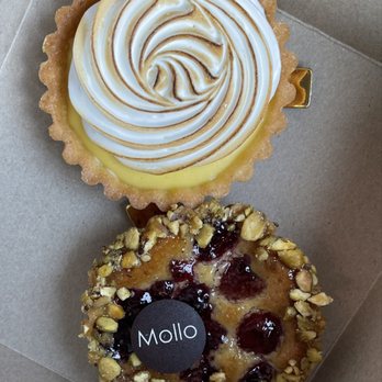 Mollo Boulangerie & Lab - Citron pie & Pistachio framboise pie - Bakeries Near Me - Montreal, Quebec Mollo Boulangerie & Lab - Citron pie & Pistachio framboise pie - Bakeries Near Me - Montreal, Quebec