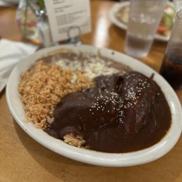 Chicken En Mole entree Chicken En Mole entree
